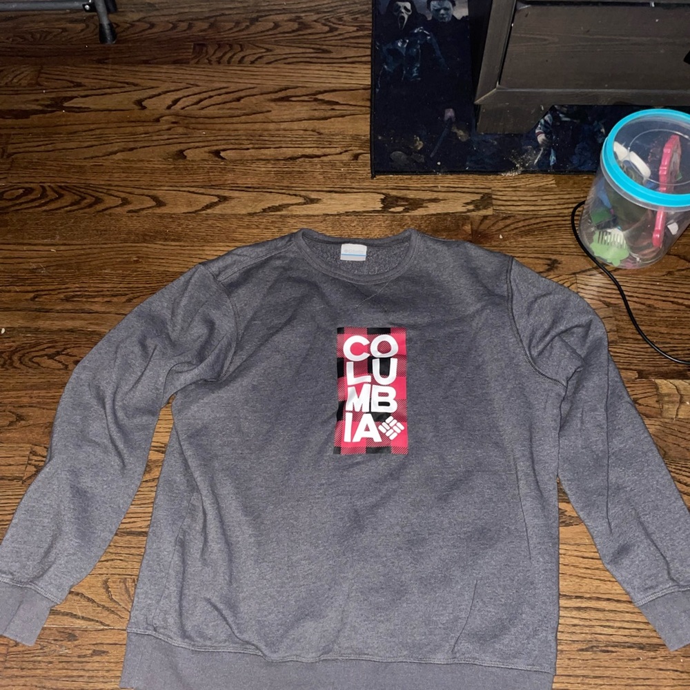 Columbia Women’s Gray Crewneck Sweater